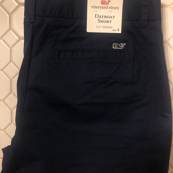 Vineyard Vines Dayboat Short - 3.5” Inseam - Size 4 - NWT - Picture 3 of 4